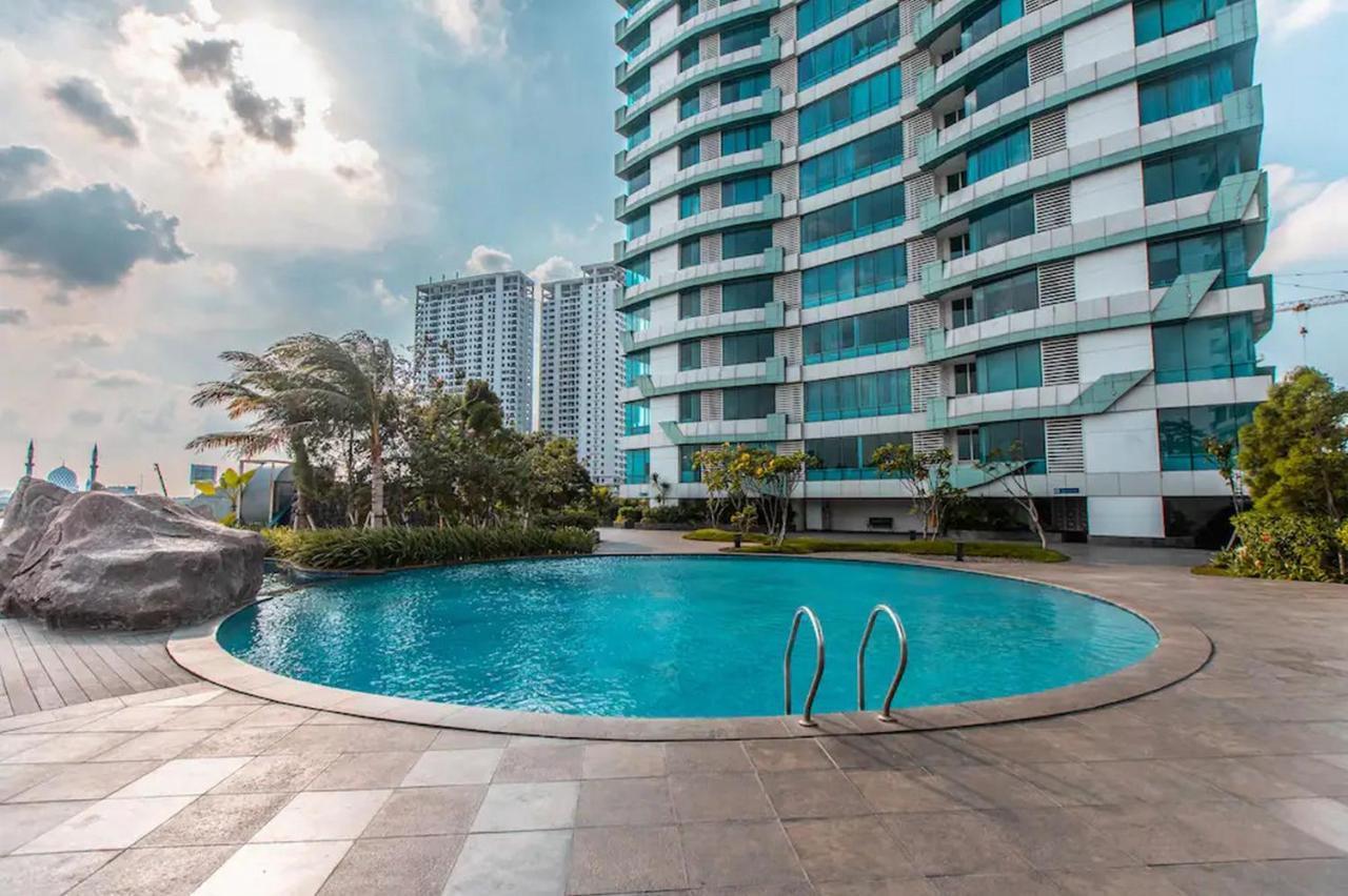 Redliving Apartemen Grand Kamala Lagoon - Pekayon Tower Barclay North Bekasi Exterior photo